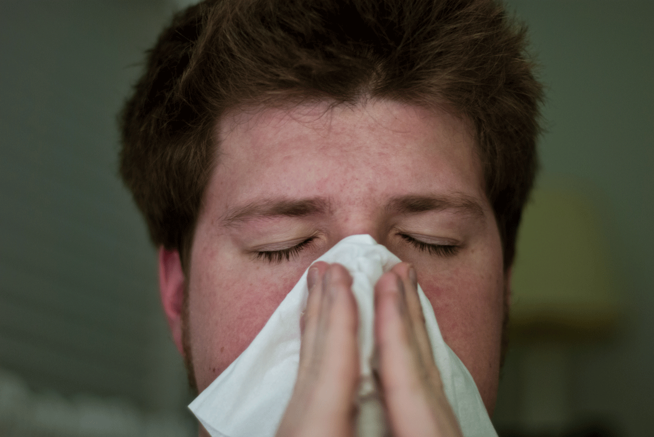 man-tissue-cold-flu-immune-system