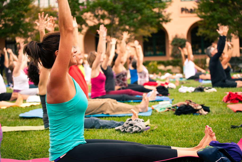 Healthy-Living-Yoga-Class